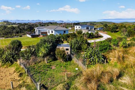 Photo of property in 143 Rangiora Road, Kaiwaka, 0573