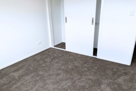 Photo of property in 12 Mokopiko Court, Beach Haven, Auckland, 0626