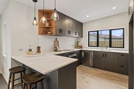 Photo of property in 10a Queenwood Road, Levin, 5510