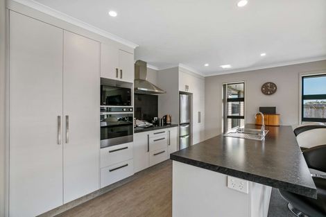 Photo of property in 6 Leet Crescent, Papamoa Beach, Papamoa, 3118