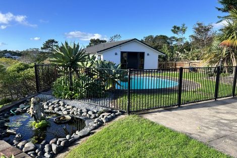 Photo of property in 13 Kimberly Grove, Greenhithe, Auckland, 0632