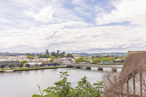 Photo of property in 17 Putiki Drive, Durie Hill, Whanganui, 4500