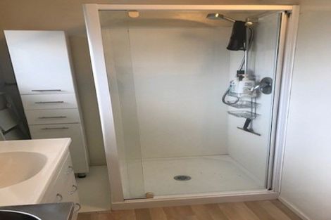 Photo of property in 2/126 Bucklands Beach Road, Bucklands Beach, Auckland, 2012