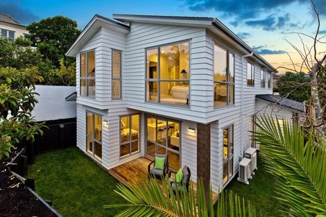 Photo of property in 1b Rae Road, Campbells Bay, Auckland, 0620