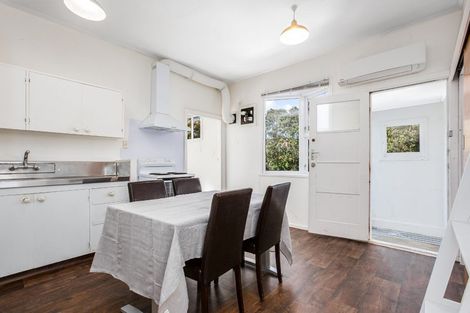 Photo of property in 2/199 Newlands Road, Newlands, Wellington, 6037