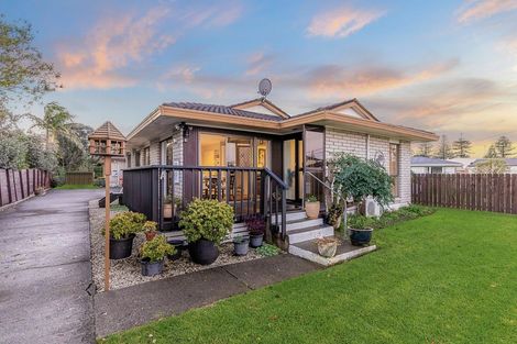 Photo of property in 19b Pine Road, Orewa, 0931