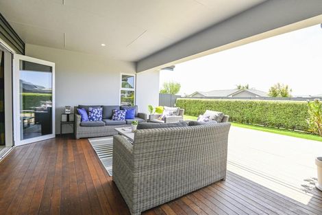 Photo of property in 4 Young Place, Taradale, Napier, 4112
