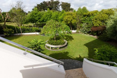 Photo of property in 11 The Oaks, Awapuni, Palmerston North, 4412