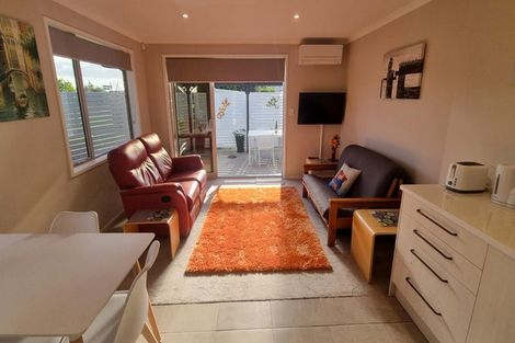 Photo of property in 2 Mutetai Road, Clarks Beach, 2122