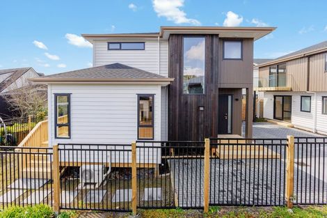 Photo of property in 142 Moore Street, Hillcrest, Auckland, 0627