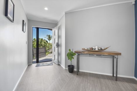 Photo of property in 96 Brian Crescent, Stanmore Bay, Whangaparaoa, 0932