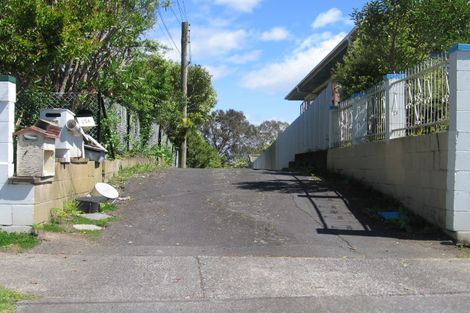Photo of property in 2/25 Hillcrest Road, Papatoetoe, Auckland, 2025