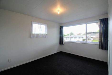 Photo of property in 17 Crampton Place, Manurewa, Auckland, 2102