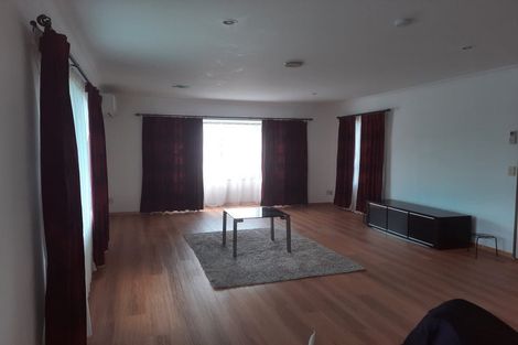 Photo of property in 11 Royal Oak Drive, Kelvin Grove, Palmerston North, 4414