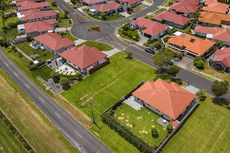 Photo of property in 7 Ballantyne Way, Aongatete, 3178