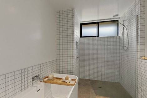 Photo of property in 22 Corriedale Road, Jacks Point, 9371