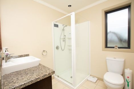 Photo of property in 12 Essex Street, Winton, 9720