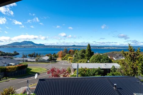 Photo of property in 7 Brunette Drive, Acacia Bay, Taupo, 3330