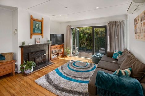 Photo of property in 27 Essex Street, Stratford, 4332