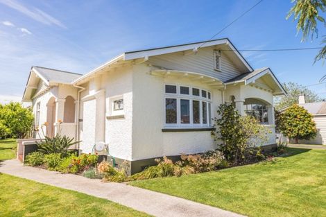 Photo of property in 3 Ngapuhi Street, Saint Johns Hill, Whanganui, 4501
