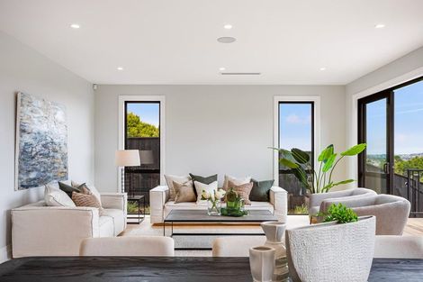 Photo of property in 40 Paparahi Place, Wainui, 0992