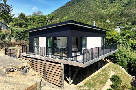 Photo of property in 3203 Archers Road, Tennyson Inlet, 7195