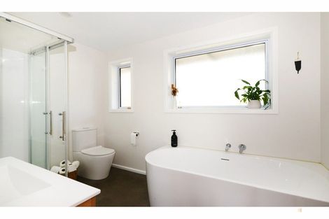 Photo of property in 15 Oxford Street, Waimate, 7924