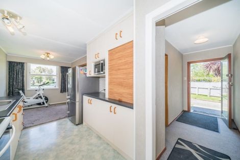 Photo of property in 36 Tararua Terrace, Cloverlea, Palmerston North, 4412