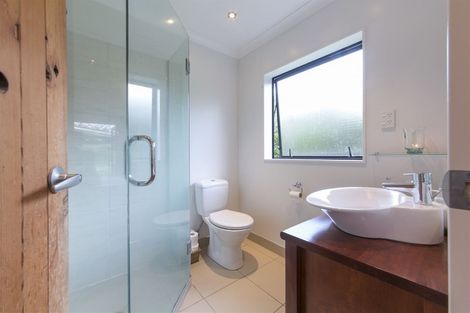 Photo of property in 210 Oraha Road, Kumeu, 0892