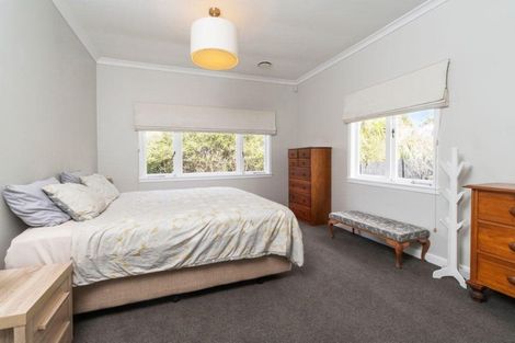 Photo of property in 2 Buisson Glade, West Harbour, Auckland, 0618