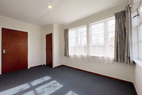 Photo of property in 34 Titirangi Road, New Lynn, Auckland, 0600