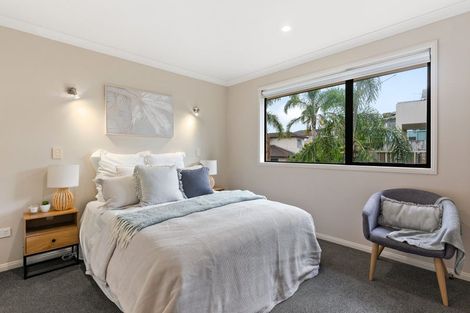 Photo of property in 4 Aldon Lane, The Gardens, Auckland, 2105