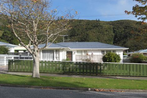 Photo of property in 176 Rata Street, Naenae, Lower Hutt, 5011