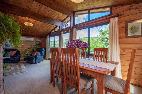 Photo of property in 31a Ranui Terrace, Tawa, Wellington, 5028