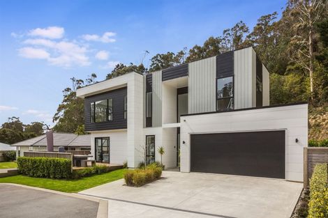 Photo of property in 5 Hull Place, Whitby, Porirua, 5024