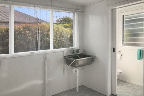 Photo of property in 16 Saint Joseph Street, Waipukurau, 4200