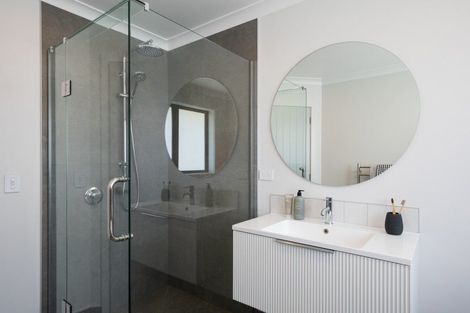 Photo of property in 28b Bartholomew Road, Levin, 5510