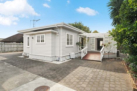 Photo of property in 23 Taylor Terrace, St Andrews, Hamilton, 3200