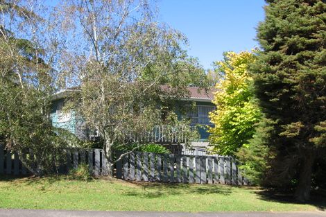 Photo of property in 34 St Catherine Crescent, West Harbour, Auckland, 0618