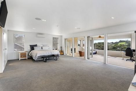 Photo of property in 194 Greenhithe Road, Greenhithe, Auckland, 0632