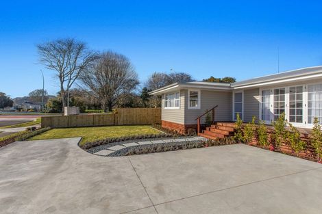 Photo of property in 1a Hikurangi Street, Te Atatu Peninsula, Auckland, 0610