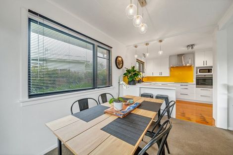 Photo of property in 10 Beaumont Crescent, Frankleigh Park, New Plymouth, 4310