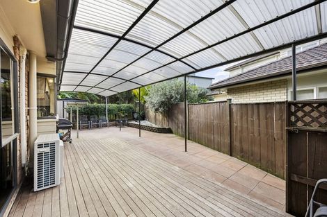 Photo of property in 1 Seresin Crescent, Flat Bush, Auckland, 2016