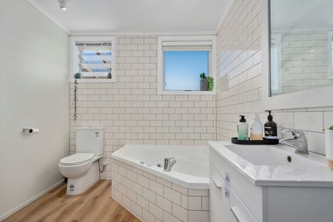 Photo of property in 43b Percy Road, Papamoa Beach, Papamoa, 3118