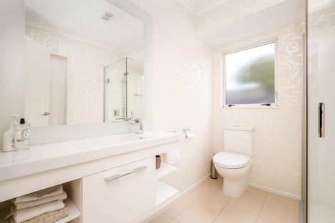 Photo of property in 2/77a Hinau Street, Riccarton, Christchurch, 8041