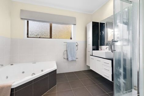 Photo of property in 119 Browns Bay Road, Browns Bay, Auckland, 0630