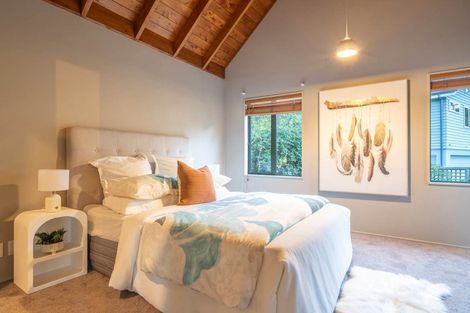 Photo of property in 6 Tree Fern Trail, Campbells Bay, Auckland, 0630