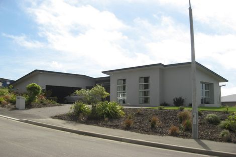 Photo of property in 108 Glenstrae Road, Redcliffs, Christchurch, 8081