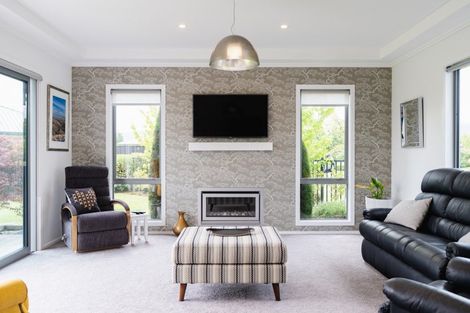 Photo of property in 17 Thornly Park Avenue, Mosgiel, 9024