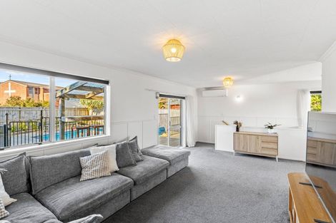 Photo of property in 219a Tukapa Street, Westown, New Plymouth, 4310